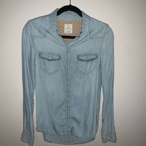 American Eagle button up